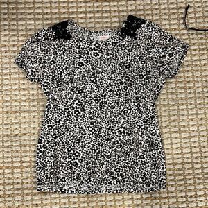 Koi stretch top with embroidery Medium